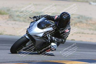 media/Apr-13-2024-SoCal Trackdays (Sat) [[f1617382bd]]/2-Turn 9 Inside (950am)/